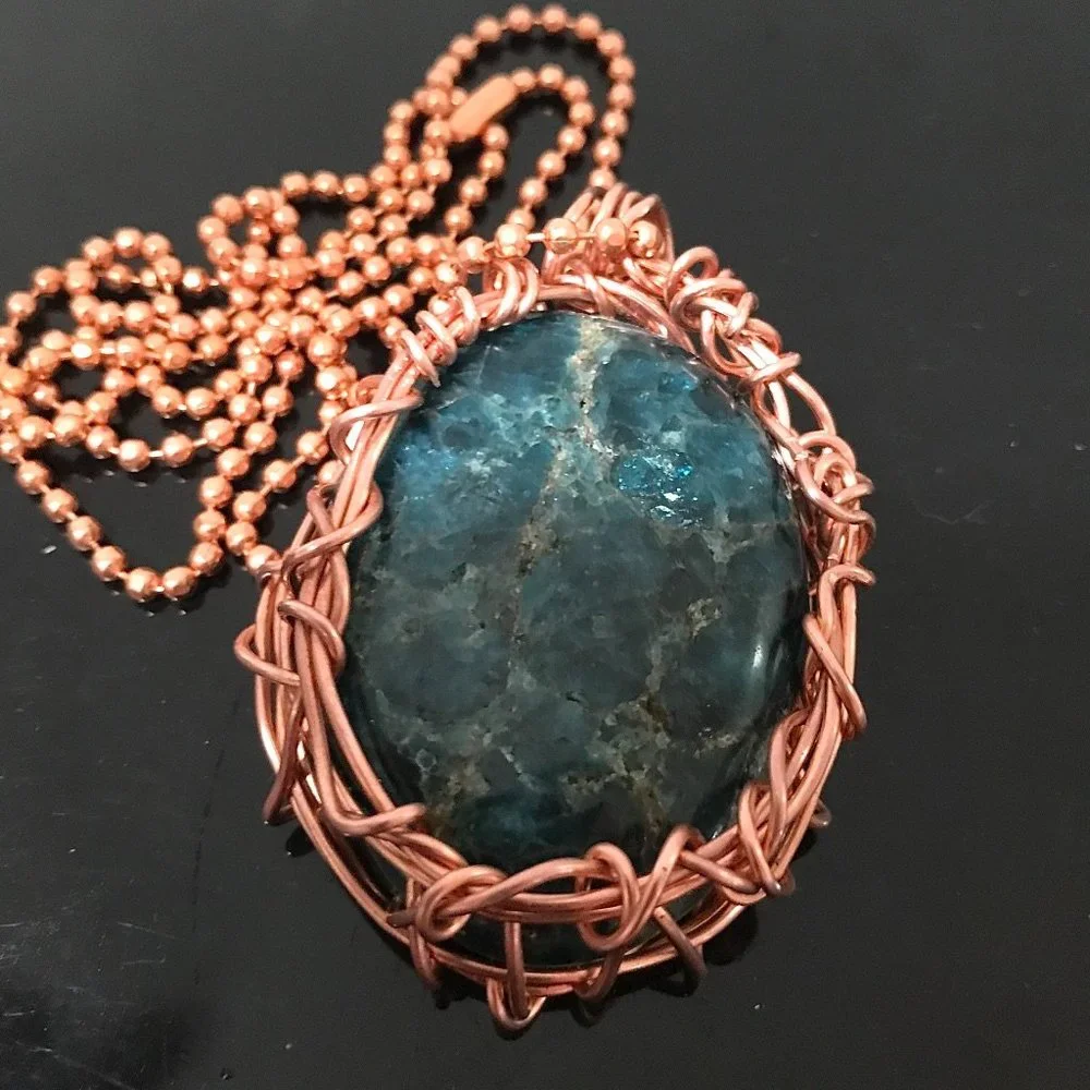 Genuine Blue Apatite Untreated Gemstone Solid Copper Pendant Necklace Handmade - Picture 5 of 10